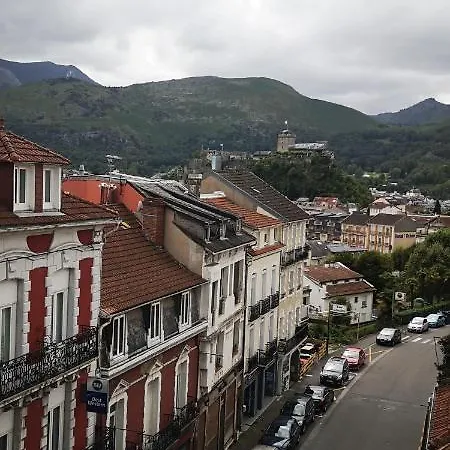 24m2 Au 4eme Etage Ascenseur A Cote De La Gare Sncf Lourdes