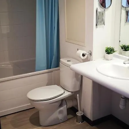 24m2 Au 4eme Etage Ascenseur A Cote De La Gare Sncf Apartman Lourdes