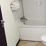 24m2 Au 4eme Etage Ascenseur A Cote De La Gare Sncf, Wifi 5g Apartmán *
