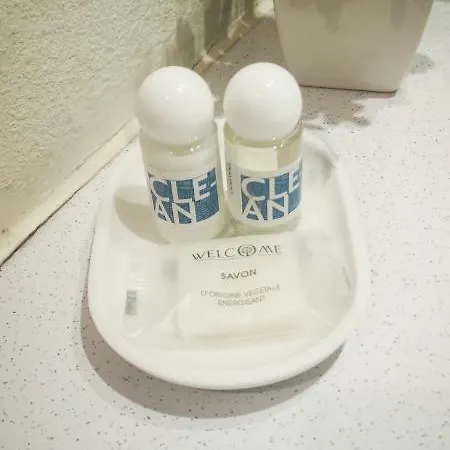 Apartament 24m2 Au 4eme Etage Ascenseur A Cote De La Gare Sncf, Wifi 5g *