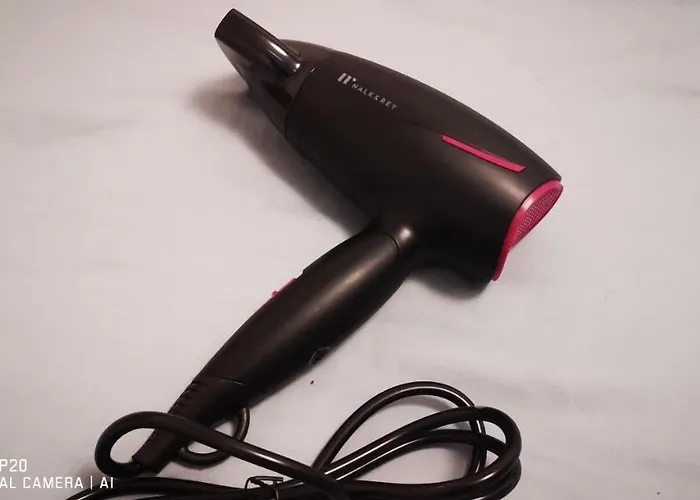 24m2 Au 4eme Etage Ascenseur A Cote De La Gare Sncf, Wifi 5g * לורדה